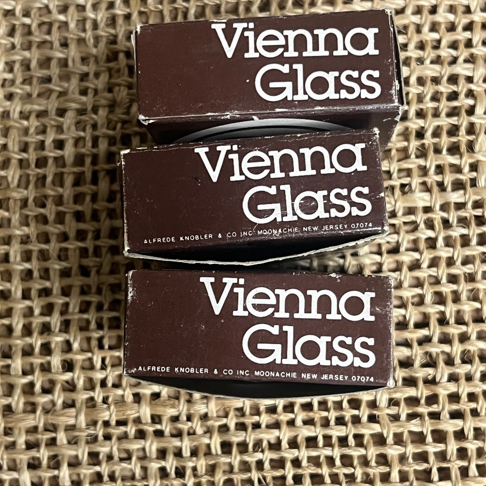 Vintage Vienna Glass Cookie Stamp Set – Set of 3 with Original Boxes - Picture 11 of 11